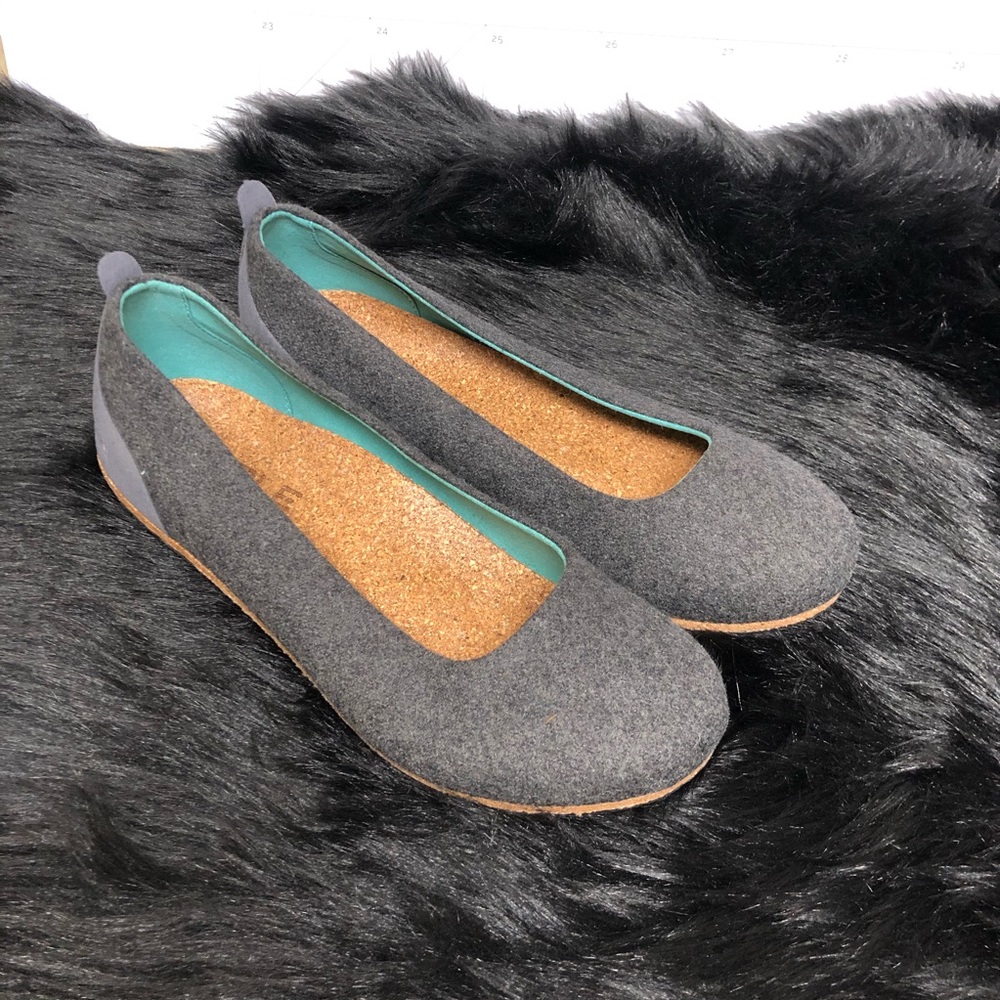 Recork x Sole Grace slate flat. 7